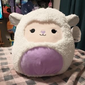 Sophie The Lamb Fuzz A Mallow